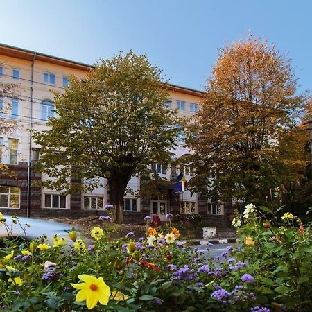 Hotel Teilor Caciulata Exteriér fotografie